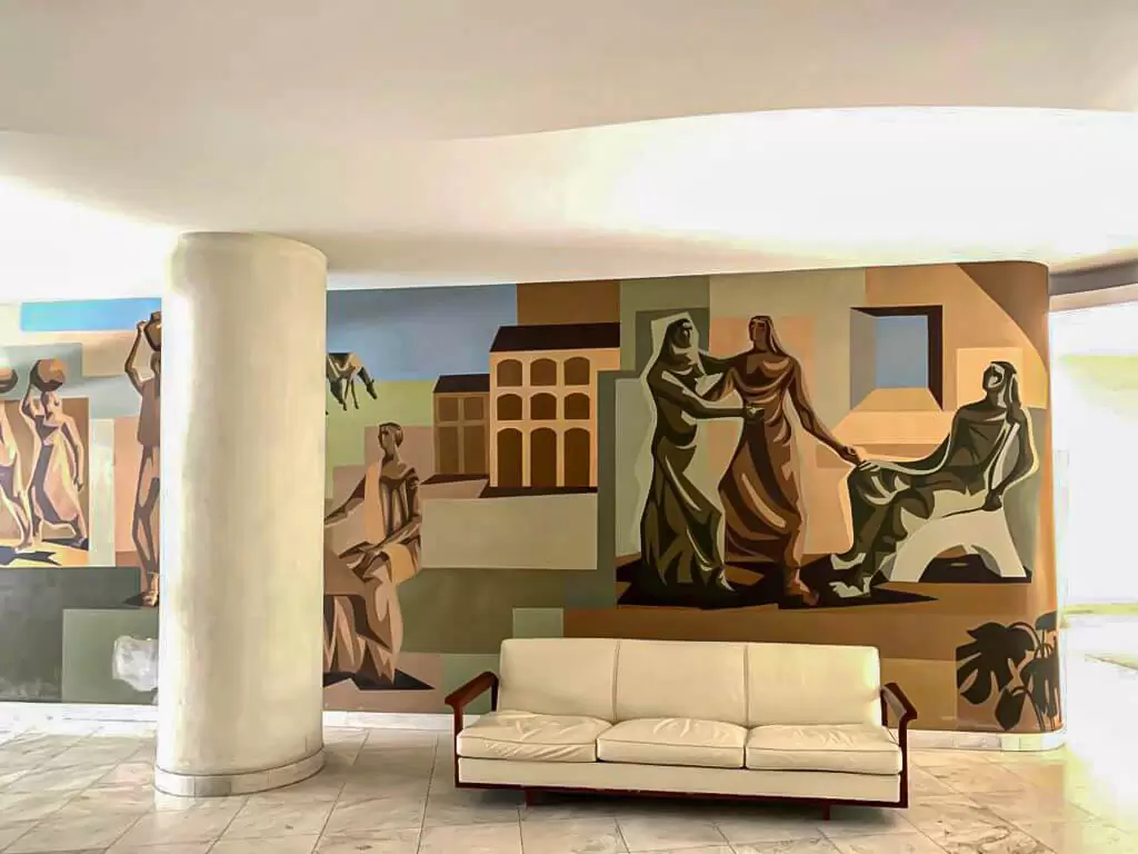 arte-fora-do-museu-clovis-graciano-mello-imoveis